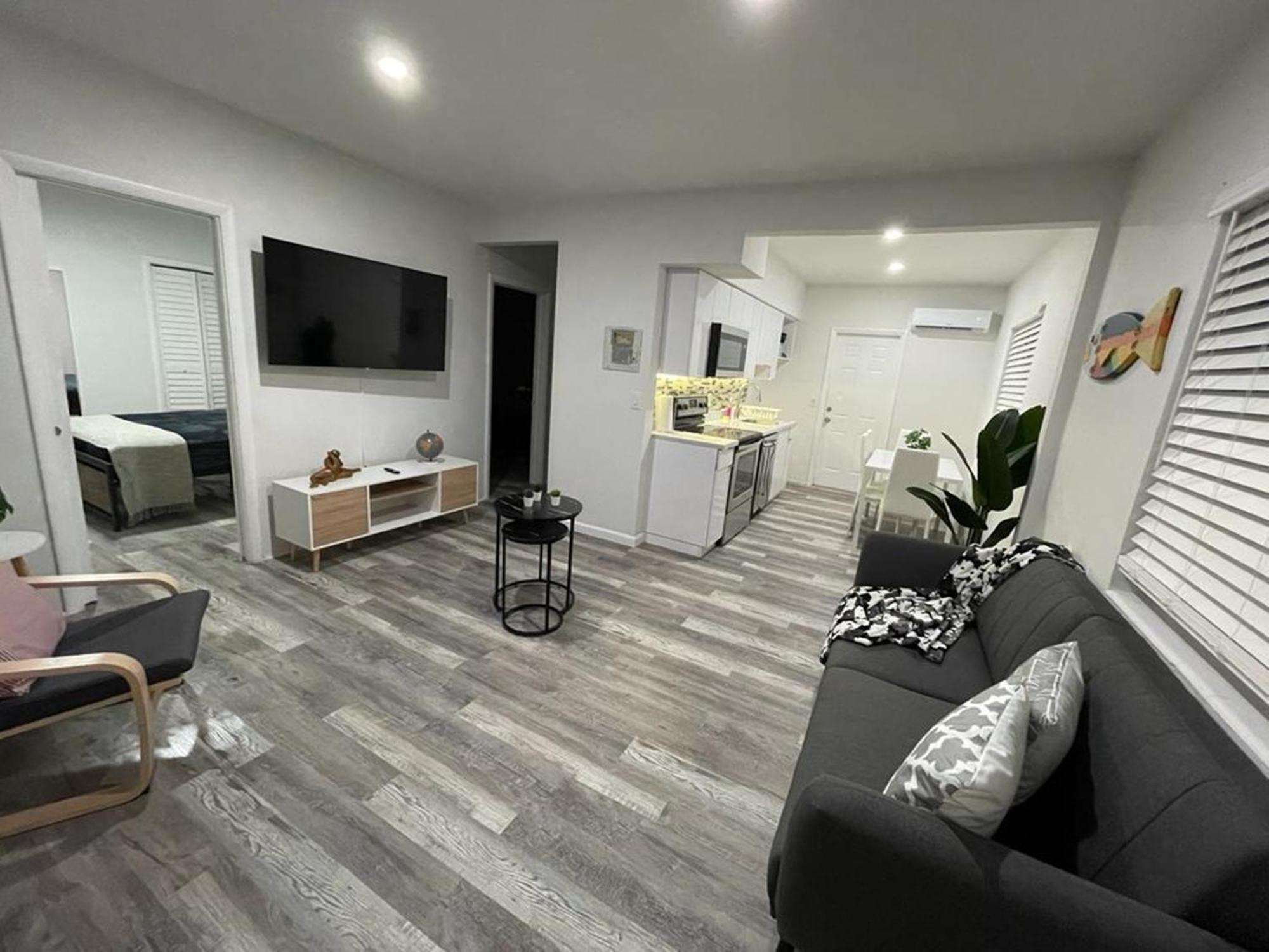 Douglas Rd Apartments Miami Eksteriør bilde